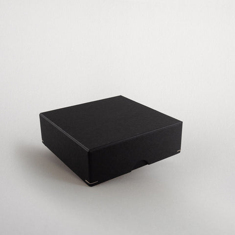 Schachtel | 12 x 12 x 4 cm Schwarz | Box mit Deckel,Fotobox,Geschenkverpackung,Kraftkarton Schwarz,Produktverpackung,quadratisch,Schachtel,Schachtel mit Stülpdeckel,Schmuckschachtel,Schwarz